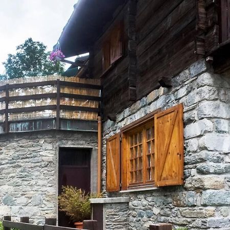 Chalet Indipendente In Centro A Valtournenche Exterior foto